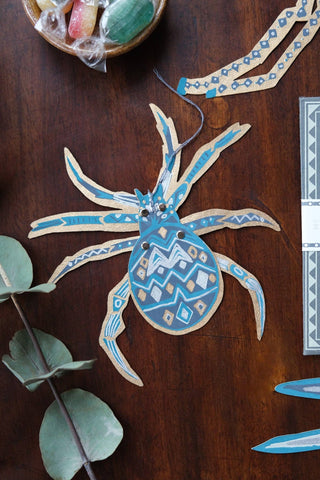 HANGING SPIDER PAPER ORNAMENTS