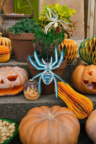 HANGING SPIDER PAPER ORNAMENTS