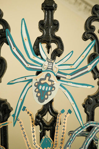 HANGING SPIDER PAPER ORNAMENTS