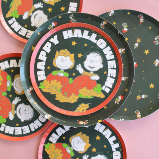 Peanuts Halloween  Dinner Plates