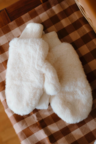 Mad Hatter Faux-Fur Mittens - Ivory